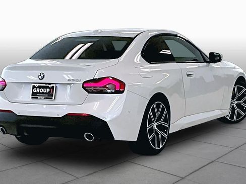 Used 2023 BMW 230i Coupe w/ Premium Package RWD image 11