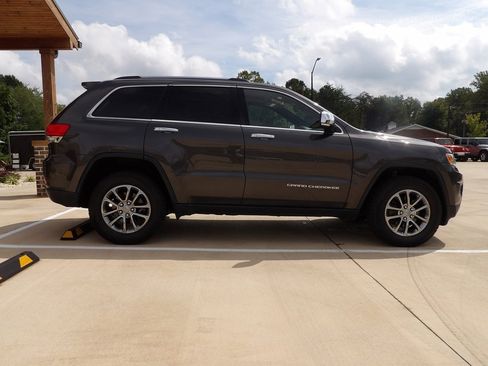 Used 2016 Jeep Grand Cherokee Limited image 6