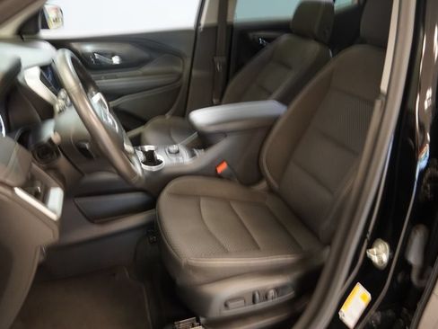 Used 2023 GMC Terrain SLE w/ Driver Convenience Package AWD/4WD image 4