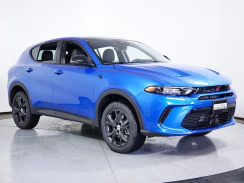 Used 2024 Dodge Hornet GT w/ GT Blacktop Package image 2