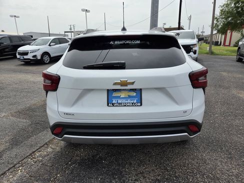 New 2026 Chevrolet Trax LT FWD image 4