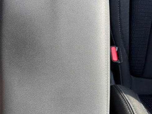 Used 2023 Subaru Ascent Premium w/ Convenience Package image 27