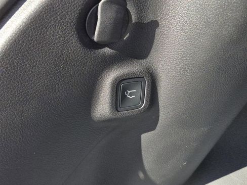 New 2026 Jeep Compass Latitude image 10