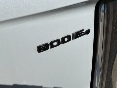 New 2026 Cadillac Vistiq Sport w/ LPO, Floor Liner Package AWD/4WD image 28
