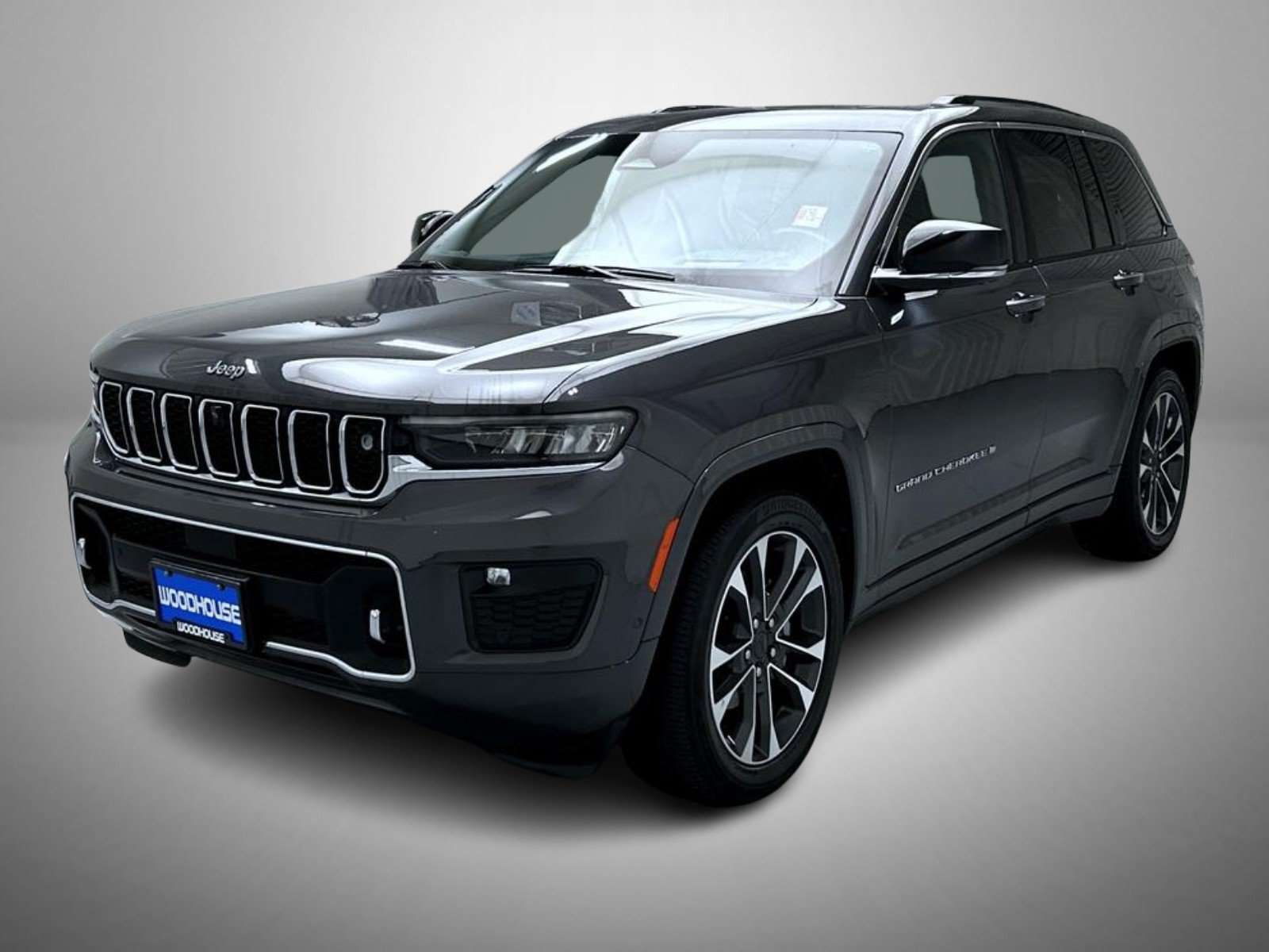 Used 2023 Jeep Grand Cherokee Overland w/ Adv Protech Group III AWD/4WD image 1