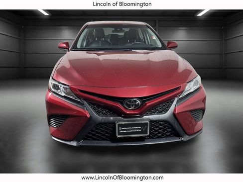 Used 2018 Toyota Camry SE image 8