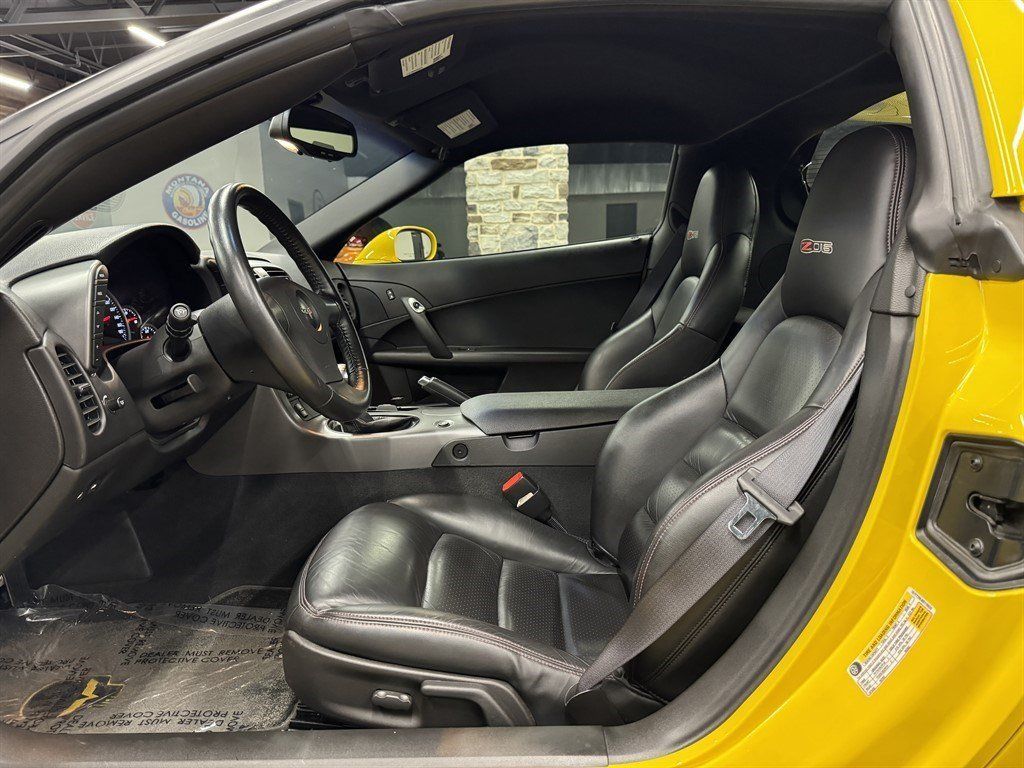 Used 2006 Chevrolet Corvette Z06 w/ Preferred Equipment Group RWD image 21