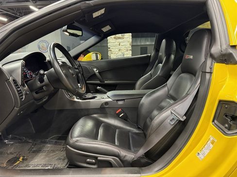 Used 2006 Chevrolet Corvette Z06 w/ Preferred Equipment Group RWD image 21