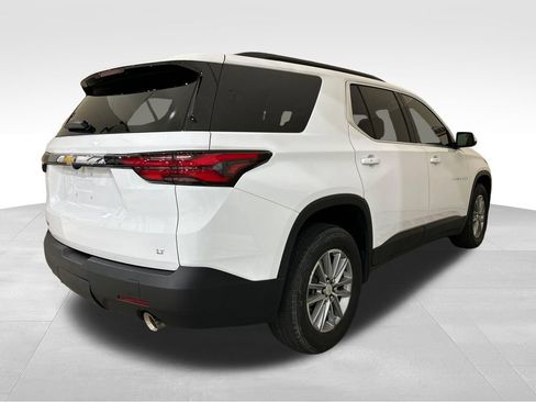 Used 2023 Chevrolet Traverse LT FWD image 5