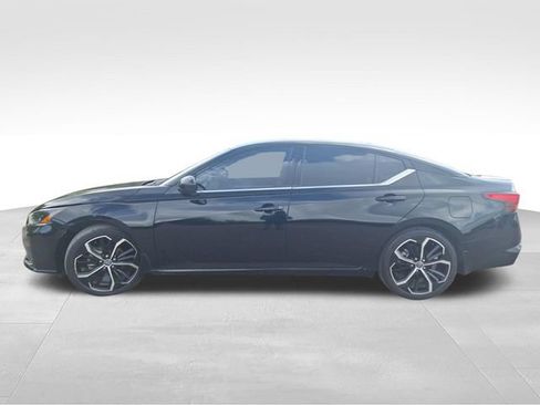 Certified 2024 Nissan Altima 2.5 SR FWD image 5