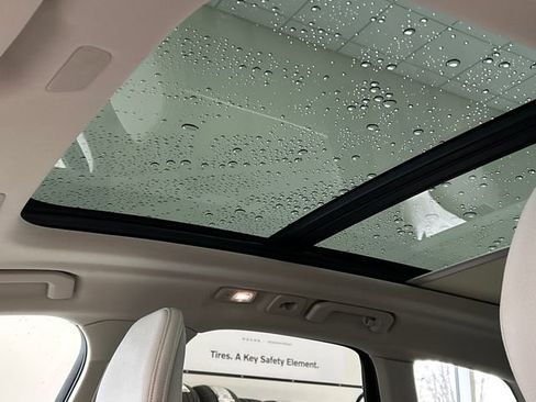 Certified 2023 Volvo XC60 B5 Core w/ Climate Package image 21