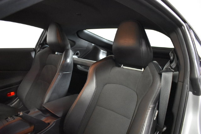 Certified 2024 Nissan Z Performance w/ Floor Mat Package RWD image 11