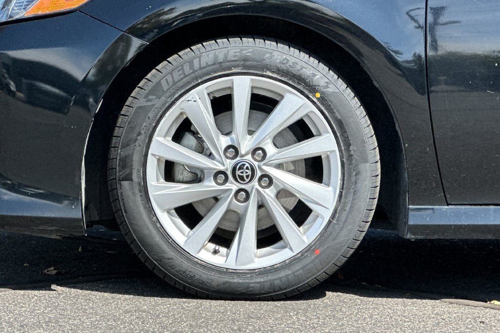 Used 2021 Toyota Camry LE FWD image 10