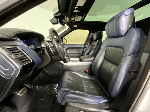 Used 2019 Land Rover Range Rover Sport HSE Dynamic image 16