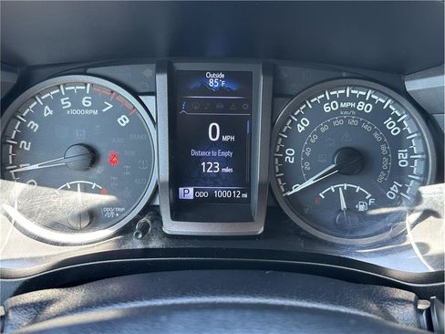 Used 2019 Toyota Tacoma TRD Off-Road AWD/4WD image 20