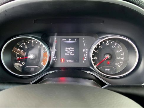 Used 2018 Jeep Compass Latitude w/ Cold Weather Group image 26