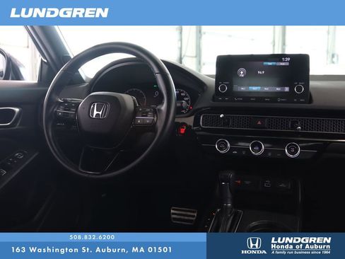 Used 2024 Honda Civic Sport image 4