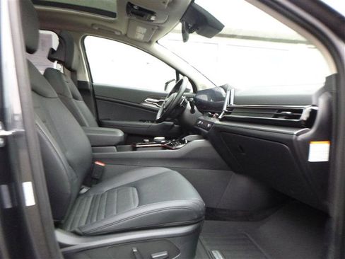 Used 2025 Kia Sportage SX Prestige image 8