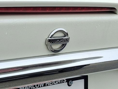 Used 2017 Nissan Maxima Platinum w/ Interior Lighting Package image 33