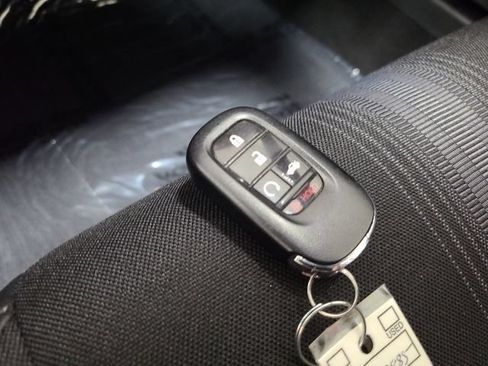 Certified 2025 Honda Civic Sport image 32