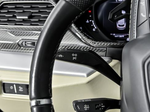 Used 2020 Lamborghini Urus AWD/4WD image 27