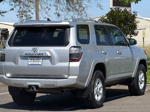 Used 2016 Toyota 4Runner SR5 Premium AWD/4WD image 4