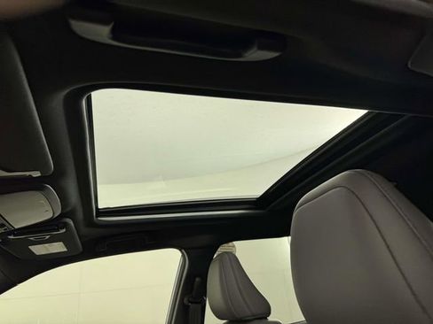 Certified 2025 Subaru Forester Limited image 31