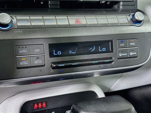 Used 2024 Hyundai Kona SEL AWD/4WD image 23