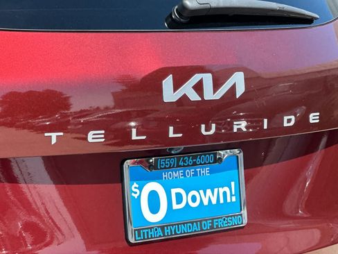 Used 2023 Kia Telluride EX w/ EX Captain's Chair Package FWD image 29