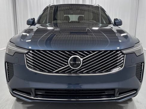 Certified 2026 Volvo XC90 B6 Plus AWD/4WD image 3