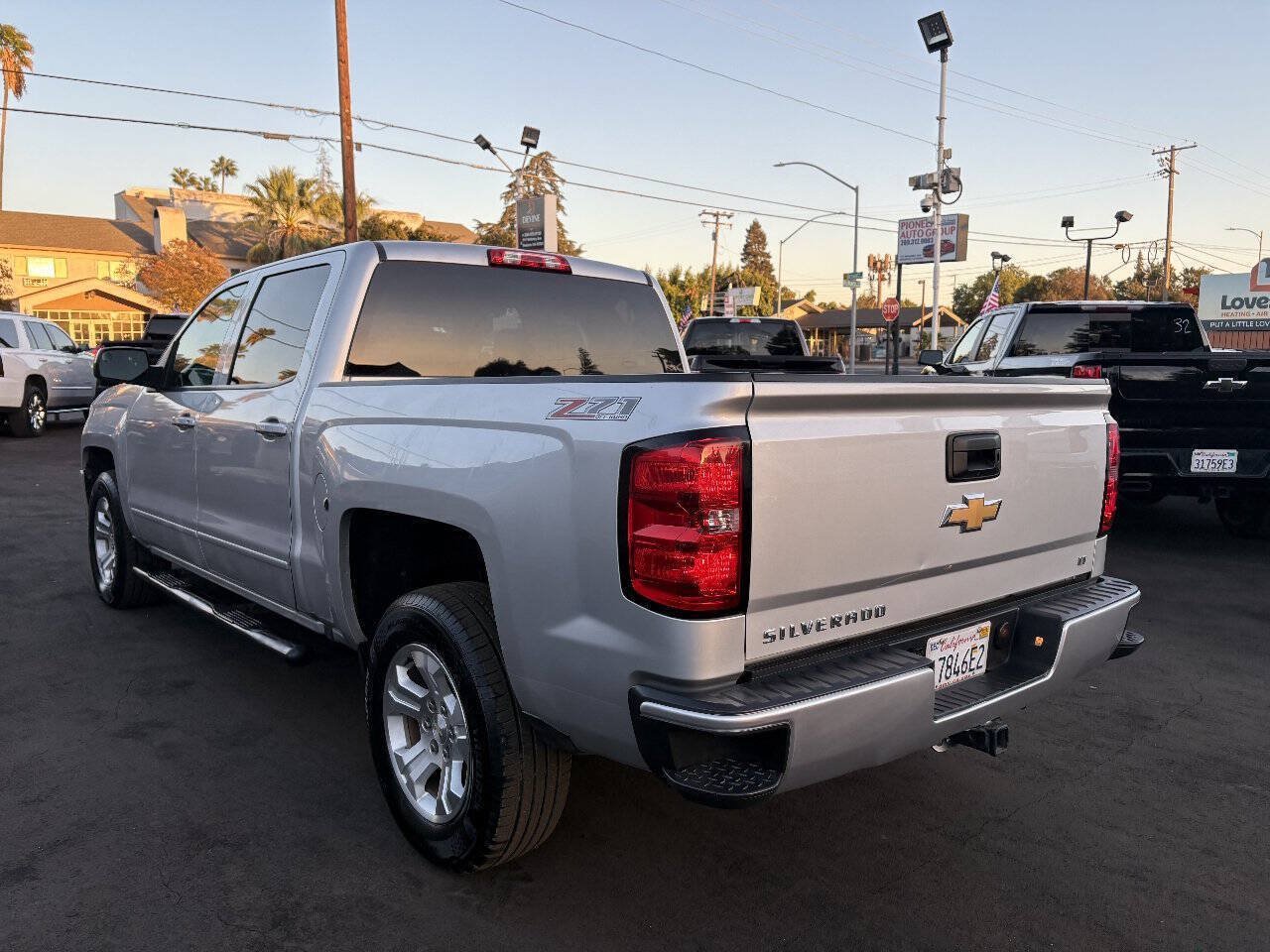 Used 2017 Chevrolet Silverado 1500 LT w/ All Star Edition AWD/4WD image 6