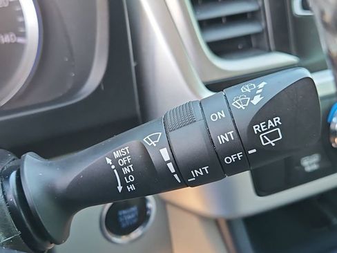 Used 2018 Toyota Highlander XLE image 24