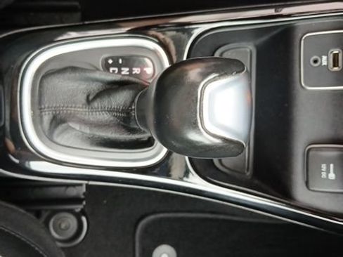Used 2021 Jeep Compass Latitude FWD image 34