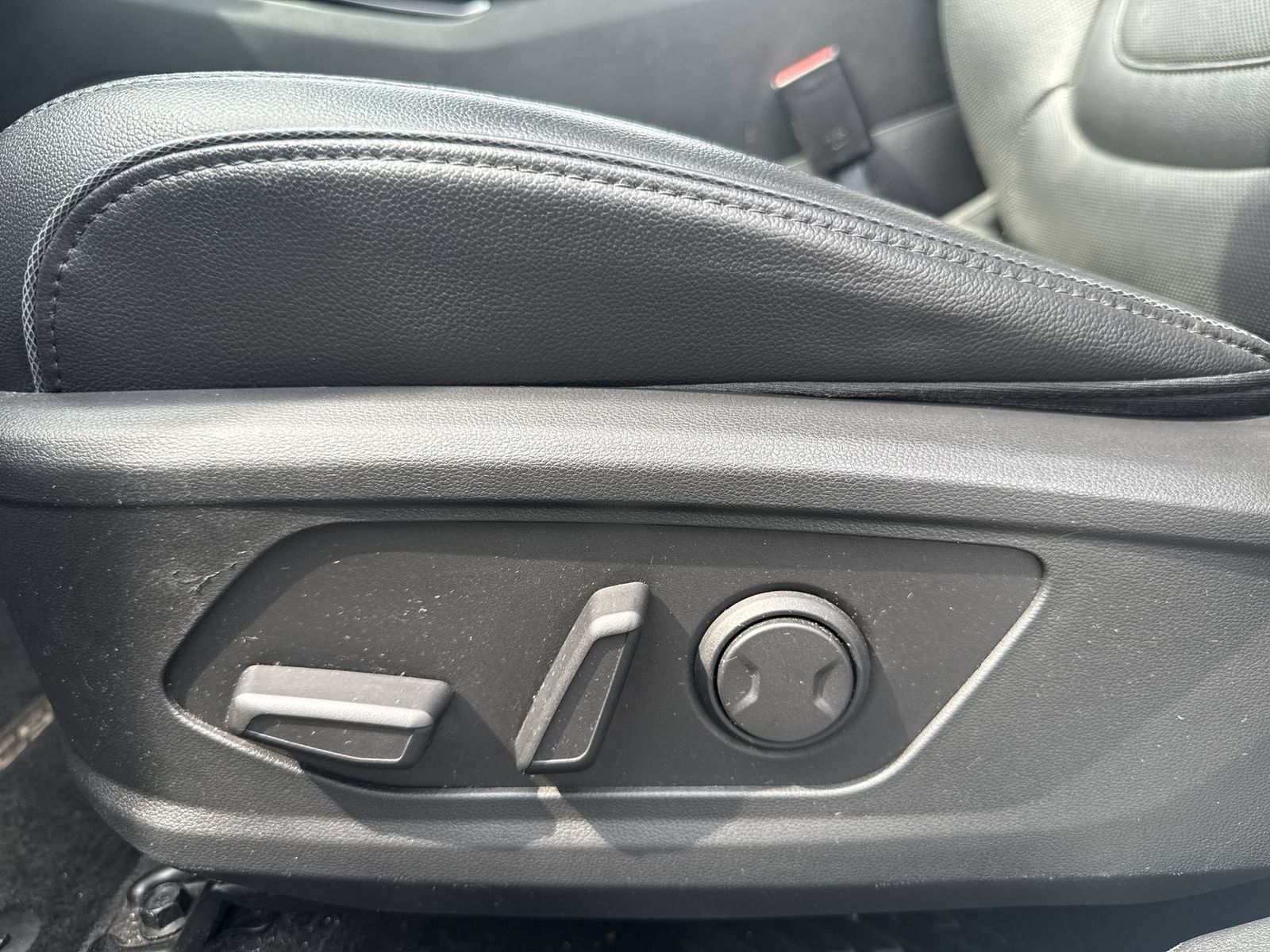 Certified 2022 Hyundai Tucson Limited FWD image 14