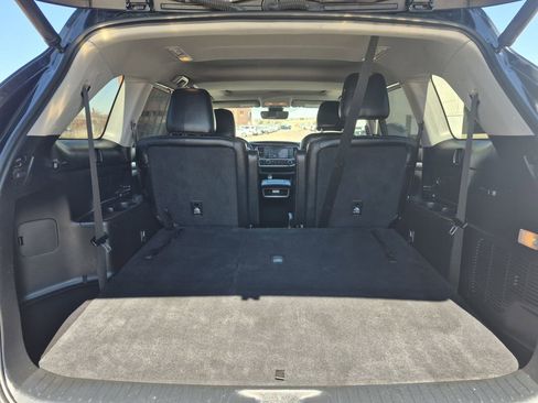 Used 2018 Toyota Highlander XLE image 17