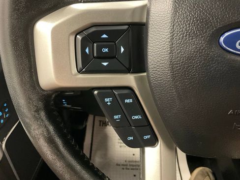 Used 2020 Ford F250 Lariat w/ Lariat Value Package AWD/4WD image 18