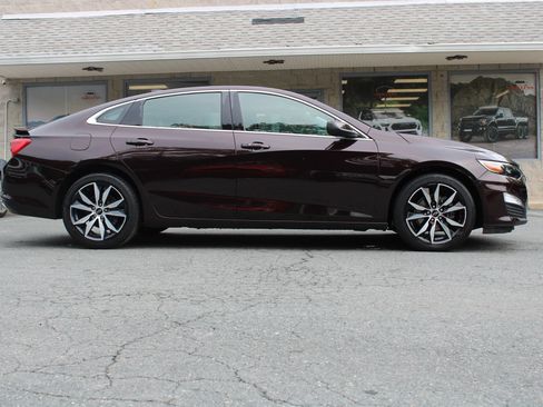 Used 2021 Chevrolet Malibu RS FWD image 25