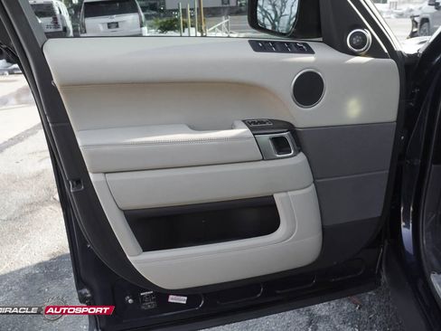 Used 2014 Land Rover Range Rover Sport HSE image 15