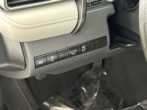 Used 2021 Toyota Camry LE w/ Carpet Mat Package (TMS) image 12