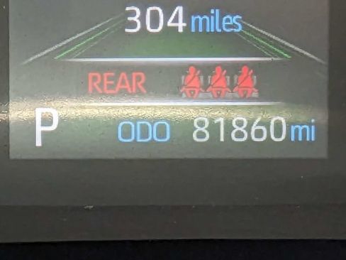 Used 2021 Toyota RAV4 LE w/ Carpet Mat Package (TMS) FWD image 27