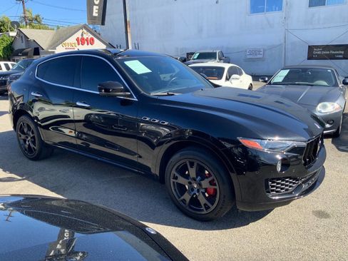 Used 2019 Maserati Levante AWD/4WD image 10