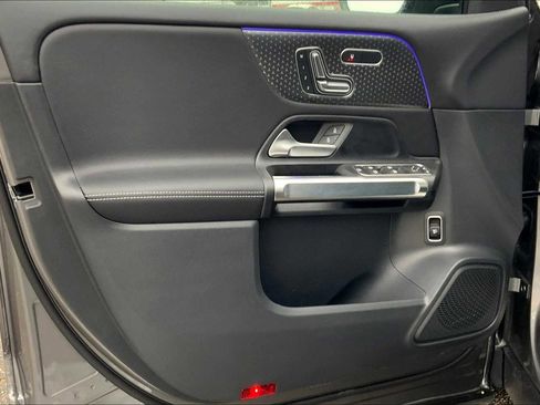 Certified 2025 Mercedes-Benz GLB 250 image 14