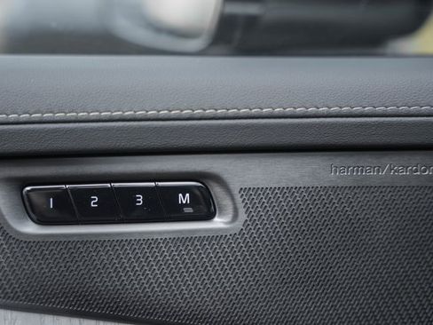 New 2026 Volvo XC90 B6 Ultra image 38