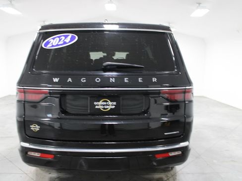 Used 2024 Jeep Wagoneer Series II w/ Flexible Seating Group AWD/4WD image 8