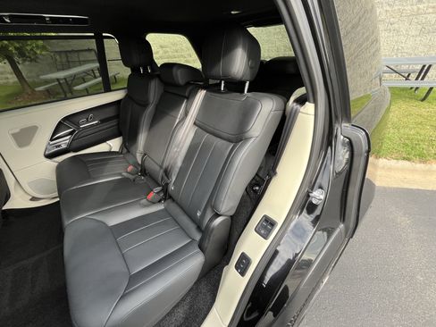 Used 2024 Land Rover Range Rover Long Wheelbase SE AWD/4WD image 30