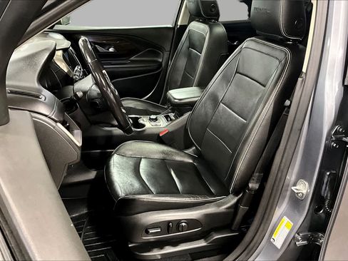 Used 2020 GMC Terrain Denali w/ Denali Premium Package AWD/4WD image 9