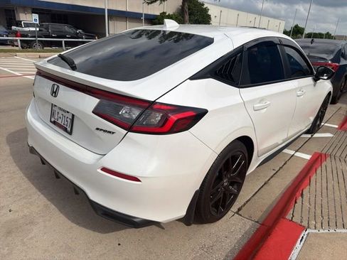 Used 2025 Honda Civic Sport image 5