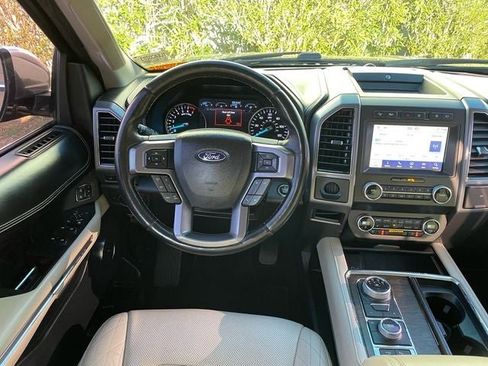 Used 2020 Ford Expedition Platinum image 10