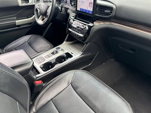 Used 2024 Ford Explorer Limited image 34
