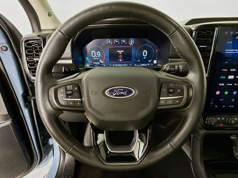 Used 2024 Ford Ranger Lariat w/ Advanced Towing Package image 11